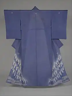 Summer overkimono of translucent fabric, showing that the excess fabric in the okumi (front edge) is not cut off, but sewn into the eri (collar)
