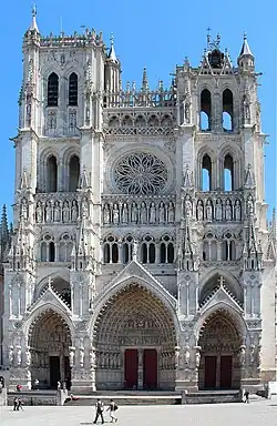 Amiens Cathedral (begun 1220)