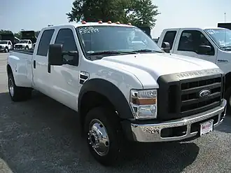 Class 4 2008 Ford F-450 4×4 pick-up truck (GVWR: 14,500 pounds (6.6 t))