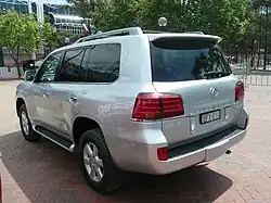 Pre-facelift Lexus LX 570 Prestige