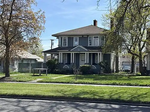 Home on the 600 block, showing the boulevard