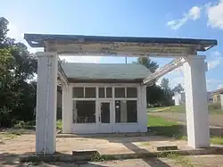 Abandoned gasoline station in Stephens