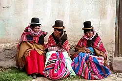 Women in the Bolivian Altiplano wearing llikllas