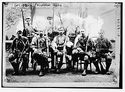 Apostol Petkov (center) and other Komitadjis c. 1905