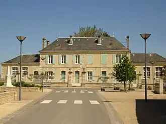 The town hall in Aubigné