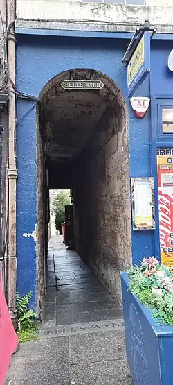 Entrance to Bell's Wynd from the Royal Mile, Edinburgh.