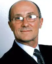 Bobby Cummines OBE MUniv. FRSA