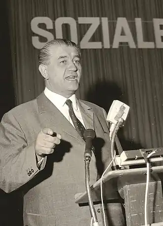 CDU Landesvorsitzender Wilhelm Fay bei einer Rede während des Bundestagswahlkampf.jpg