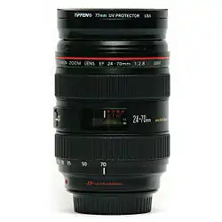 Lens at 70&nbsp;mm with a UV filter