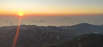 Castle Peak Hinterland viewed from the summit of Castle Peak, showing the mountain ranges and the vast ocean (taken in 30 November 2019)(image by Nhk9)