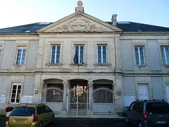 The town hall in Cercoux