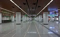 station hall of line 10