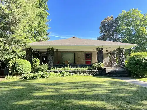 Bungaloid home on Waverly Place