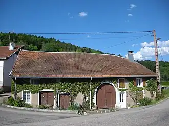 A farmhouse in Denipaire