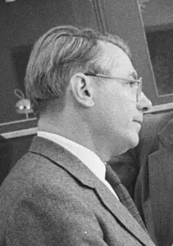 Black-and-white side profile of Wolfson