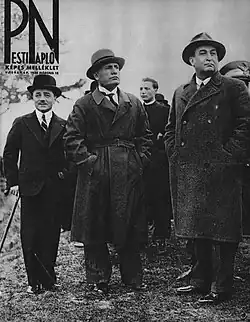 Dollfuss, Mussolini and Gömbös stand together on the cover of a 1934 magazine.