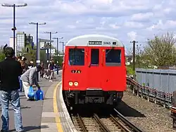 A60/62 Stock train terminating at New Cross in 2006 before the line was temporarily closed to incorporate the line into the LO Network.