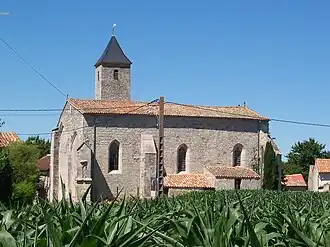 The church of Saint-Martin-d'Entraigues