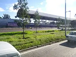 Guelatao metro station along an avenue