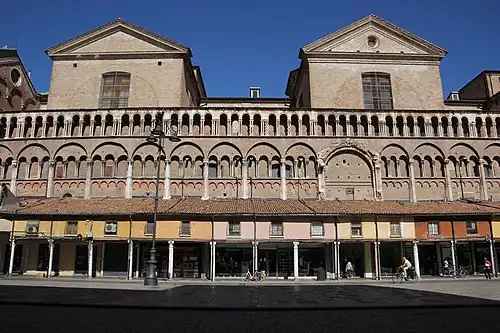South side: Loggia dei Mercanti, Early Gothic and Late Gothic galeries, roof with Renaissance lucarnes