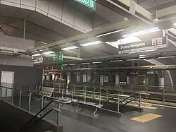 Signboards at this station are shown in grey, unlike most other stations, to show that it belongs to two lines, similar to the &nbsp;KJ31&nbsp;&nbsp;SB7&nbsp; USJ 7 station on the Kelana Jaya Line