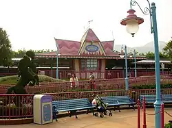Fantasyland station