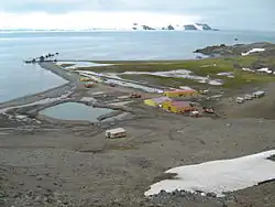 General view of Henryk Arctowski station