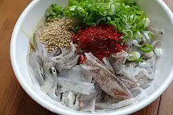 Horaegi-hoe (raw loliolus squid)