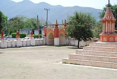 Capilla posa at the Mission of Nuestra Señora de la Luz de Tancoyol
