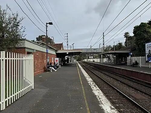 Westbound view from Ivanhoe Platform 1
