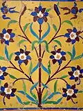 Glazed tile kashi inlay in mausoleum verandah