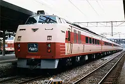 KiHa 183 series DMU on an Ōzora service at Sapporo Station in 1986