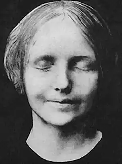 Death mask (L'inconnue de la Seine)