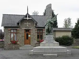 The town hall of La Selle-en-Coglès