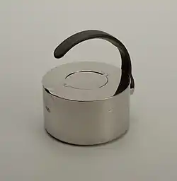Kettle by Lorenzo Porcelli, 1980[21]