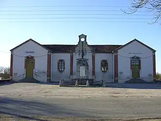 The town hall of Sérignac
