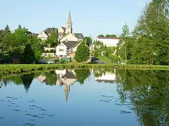 The lake and surroundings at Brancourt-en-Laonnois
