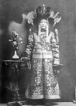 1921 photo of an Asian noblewoman