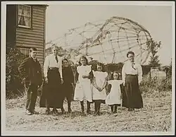 B&W of Zeppelin skeleton