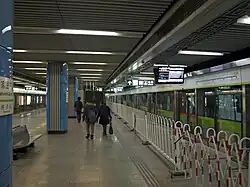 The day before the connection with line 9 opened to the public