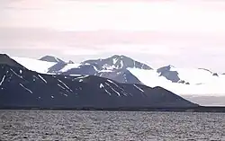 Image from the southeast (Isfjorden) towards northwest and the coast of Oscar II Land, central-western Spitsbergen