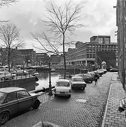 Houtkopersburgwal from Snoekjesbrug, 1976
