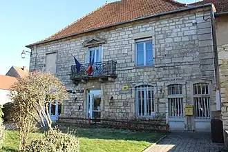 The town hall in Oyrières