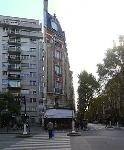 Building known as the Bistrot du peintre