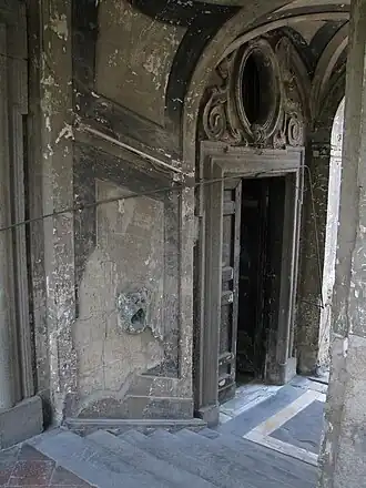 Interior stucco decoration