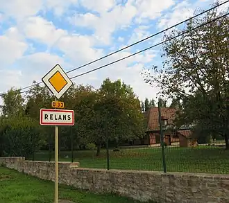 The road into Relans