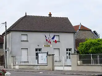 The town hall in Pargues