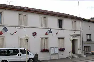 The town hall in Portieux