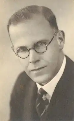 J.K. Ewers in Sydney c. 1936