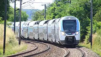A BB 27300 on line N, between Coignières et Les Essarts-le-Roi.